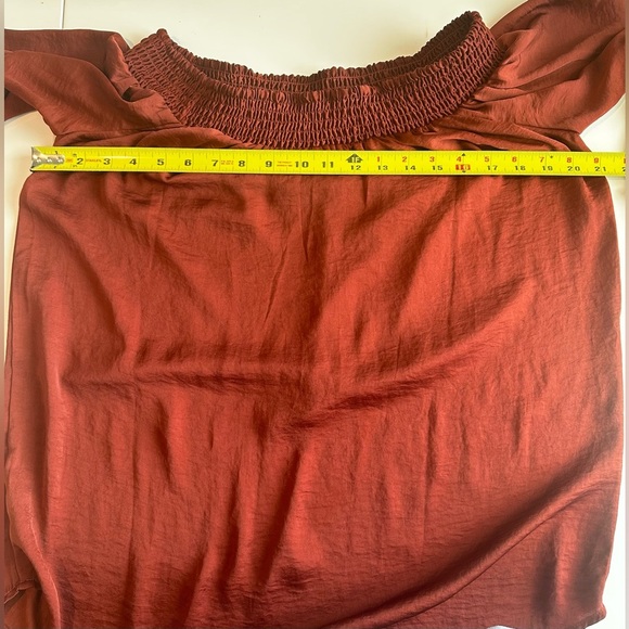 New Cabi Sz M Cooper Foxy Smocked Satin Blouse Off Shoulder - Picture 8 of 8